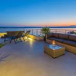 Traumhaftes Nur 100 Meter Zum Mit Herrlichem Meerblick, Sauna, Whirlpool *