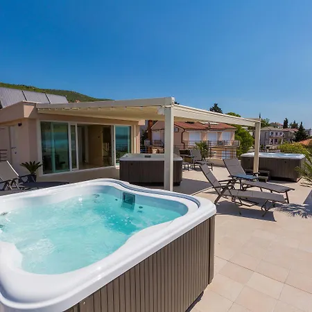 Traumhaftes Nur 100 Meter Zum Mit Herrlichem Meerblick, Sauna, Whirlpool * Dramalj