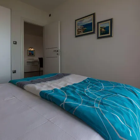 Traumhaftes Nur 100 Meter Zum Mit Herrlichem Meerblick, Sauna, Whirlpool Apartment *