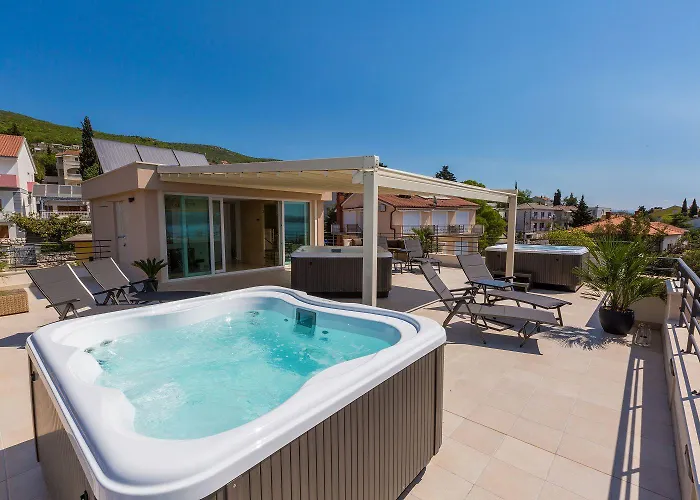 Traumhaftes Nur 100 Meter Zum Mit Herrlichem Meerblick, Sauna, Whirlpool * Dramalj