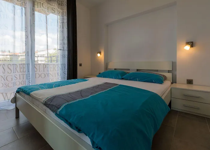 Apartment Traumhaftes Nur 100 Meter Zum Mit Herrlichem Meerblick, Sauna, Whirlpool Dramalj