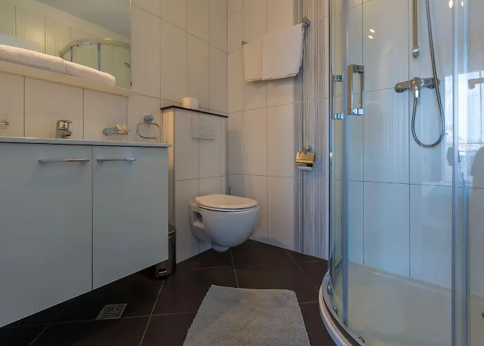 Apartment Traumhaftes Nur 100 Meter Zum Mit Herrlichem Meerblick, Sauna, Whirlpool