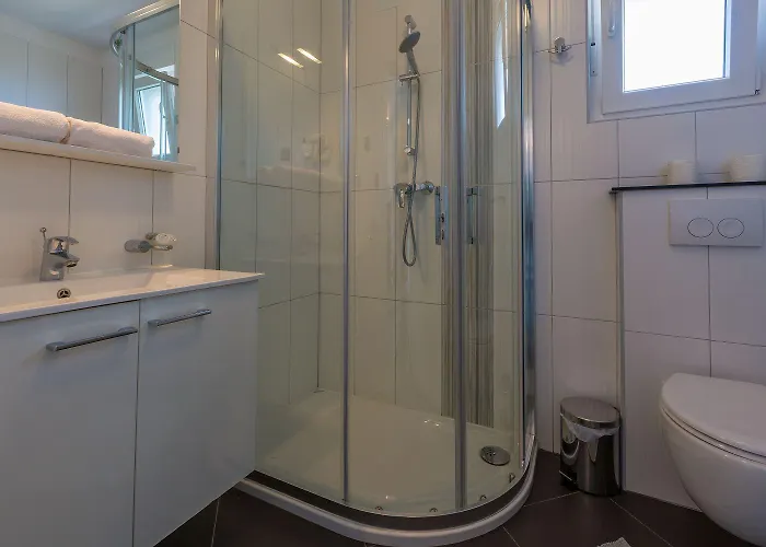 Apartment Traumhaftes Nur 100 Meter Zum Mit Herrlichem Meerblick, Sauna, Whirlpool Dramalj