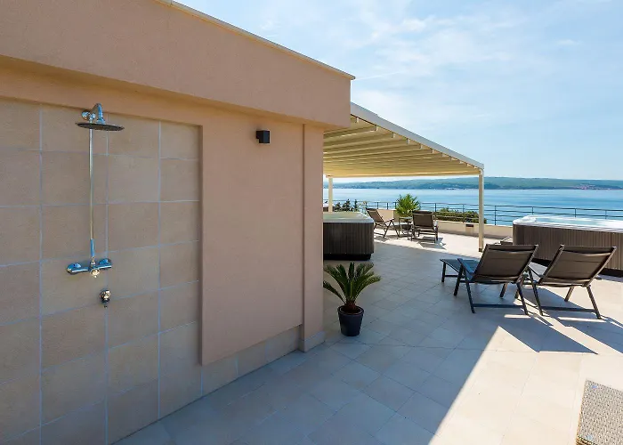 Traumhaftes Nur 100 Meter Zum Mit Herrlichem Meerblick, Sauna, Whirlpool Apartment *