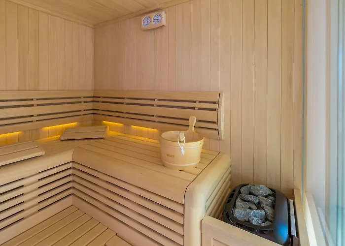 Traumhaftes Nur 100 Meter Zum Mit Herrlichem Meerblick, Sauna, Whirlpool